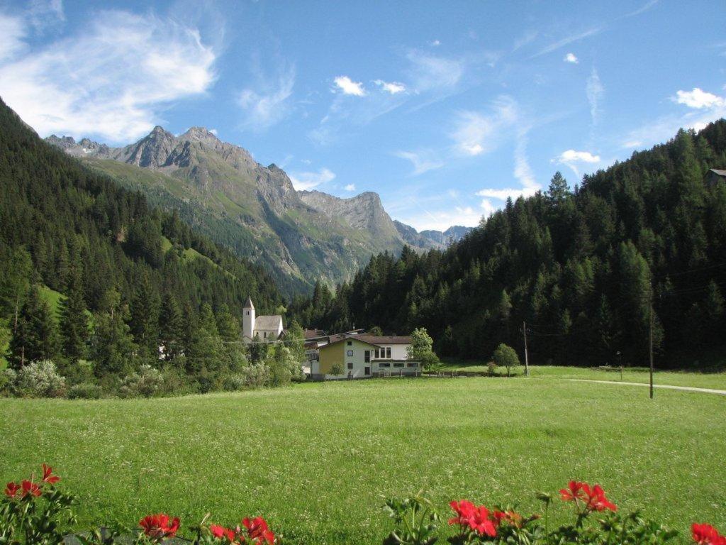 Apart Gschwandthof Sankt Leonhard im Pitztal Exterior photo